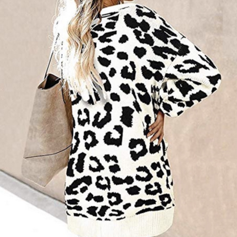 Black and white leopard cardigan S